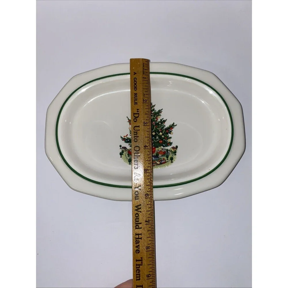 Pfaltzgraff Christmas Heritage Oval Dessert Decorative Plate 9”